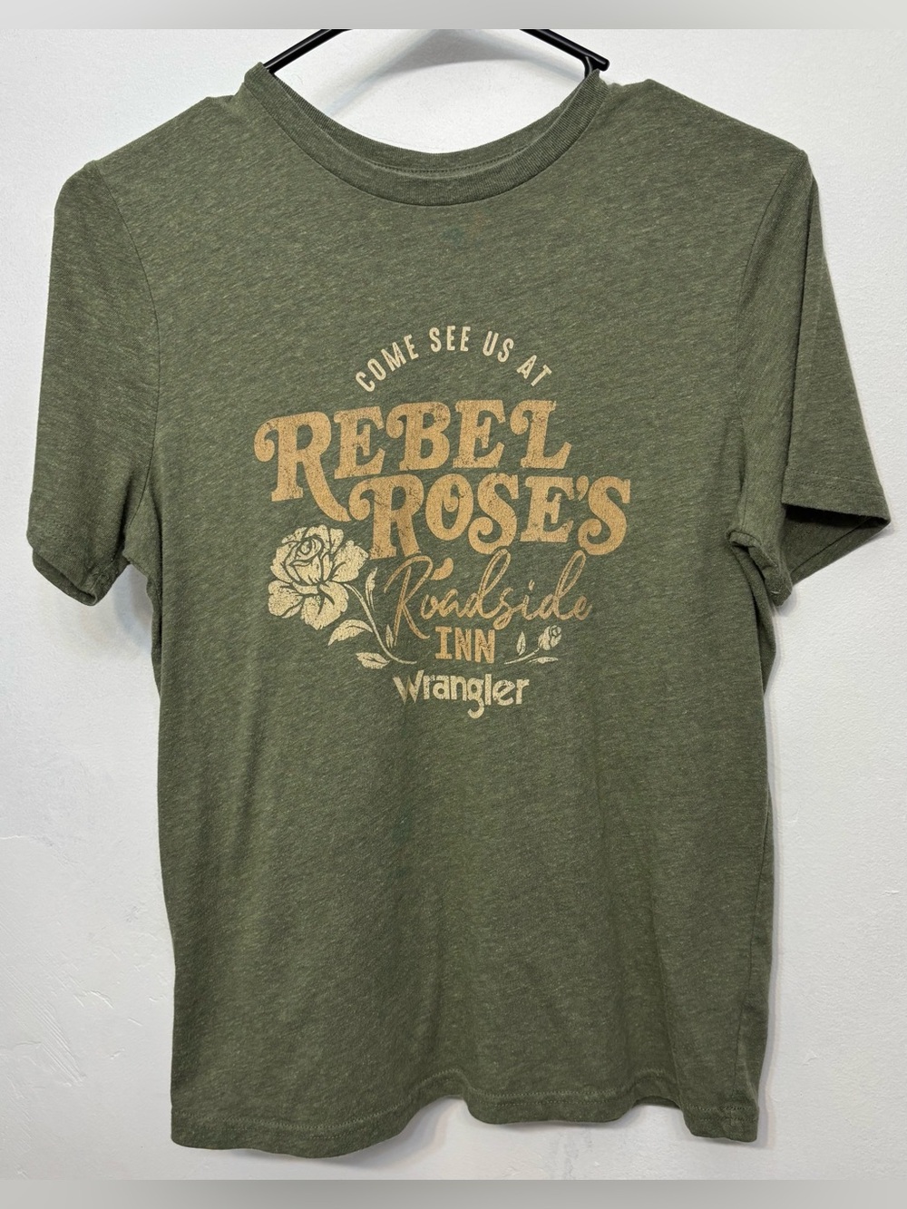 Wrangler Olive “Rebel Rose’s” Short Sleeve Graphic Tee Womens Size Small